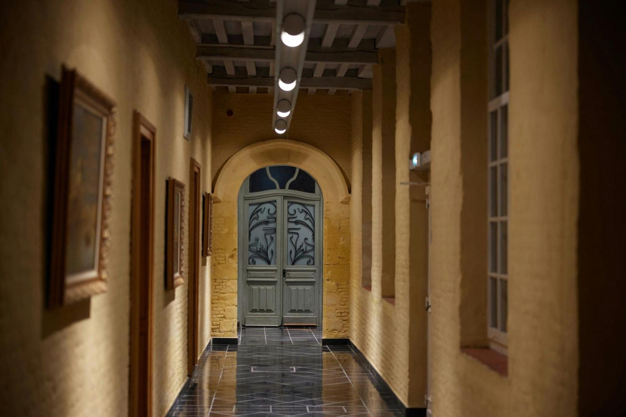 ホテル エルミタージュ ガントワ オートグラフ コレクション リール エクステリア 写真 A corridor in the museum